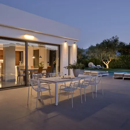Drallos Luxury - Private Heated Pool & Sleeps 15, By Zantewize * Alykanas (Zakynthos)