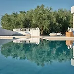 Drallos Luxury - Private Heated Pool & Sleeps 15, By Zantewize
