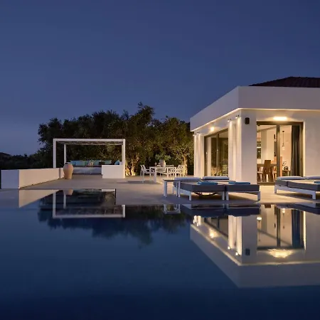 Villa Drallos Luxury - Private Heated Pool & Large Groups, By Zantewize