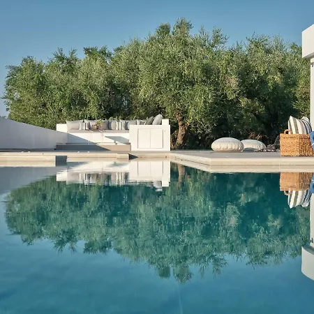 Drallos Luxury - Private Heated Pool & Sleeps 15, By Zantewize