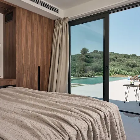 Drallos Luxury - Private Heated Pool & Sleeps 15, By Zantewize * Alykanas (Zakynthos)