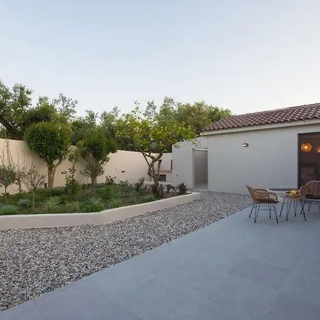 Villa Drallos Luxury - Private Heated Pool & Large Groups, By Zantewize