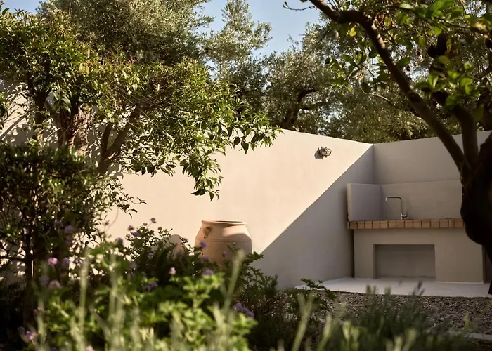 Drallos Luxury - Private Heated Pool & Large Groups, By Zantewize Villa *